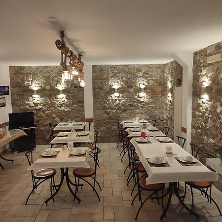 Locanda Ca De Rusitta Vezzi Portio Екстер'єр фото